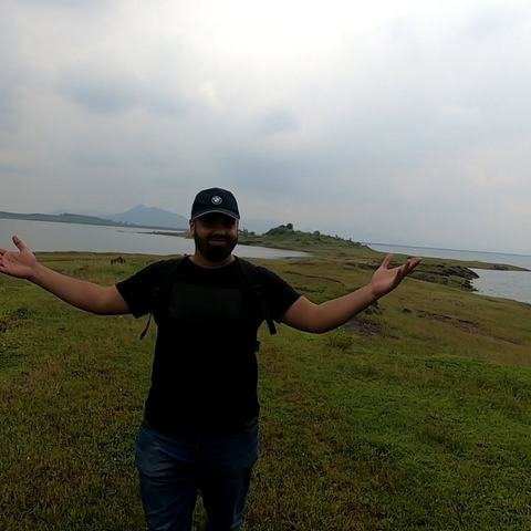 Mihir at the Morbe Dam viewpoint